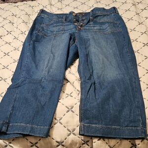 Torrid Jean Capris